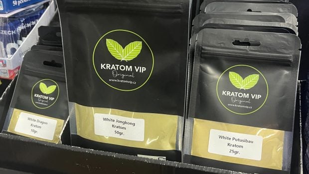 objevte nejlepší kombinace kratomu pro zvýšený účinek a lepší zážitky. praktické tipy, bezpečnostní rady a doporučení pro smíšení různých druhů kratomu.