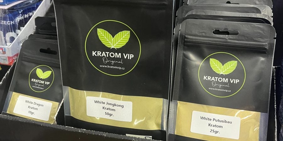 zjistěte, jak kratom ovlivňuje trávení, jaké jsou jeho možné účinky na žaludek a střevní soustavu a jak jej bezpečně užívat pro podporu správného zažívání.