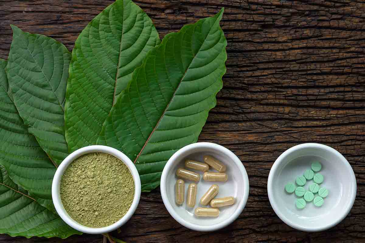 objevte, jak se kratom používá v gastronomii, jeho možnosti využití v moderních pokrmech a nápojech a jak ovlivňuje chuť i zážitek z jídla.
